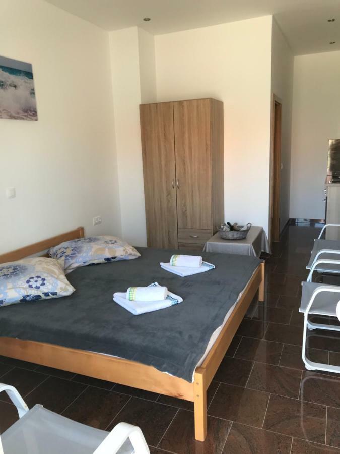 Apartmani Subasic 帕格 外观 照片