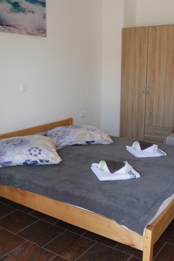 Apartmani Subasic 帕格 外观 照片