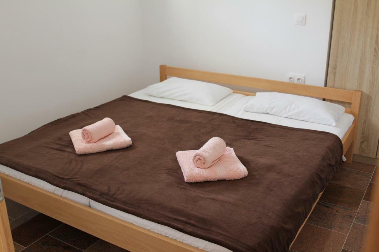 Apartmani Subasic 帕格 外观 照片
